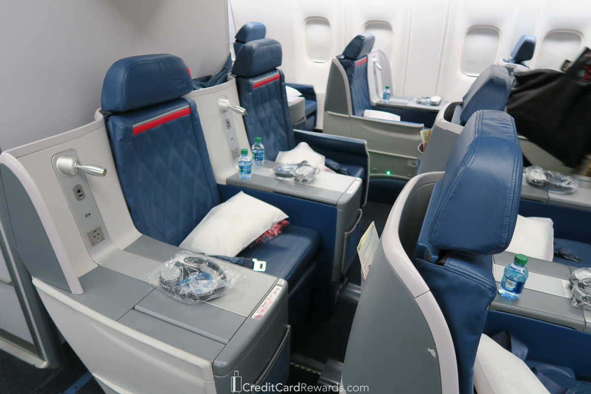 Review Delta One Business Class 767